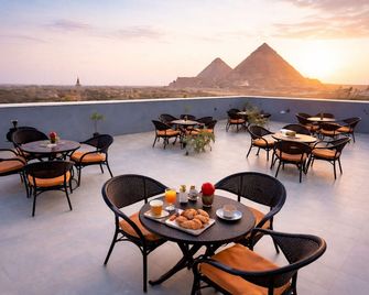 phoenix Pyramids- roof top - Le Caire - Restaurant