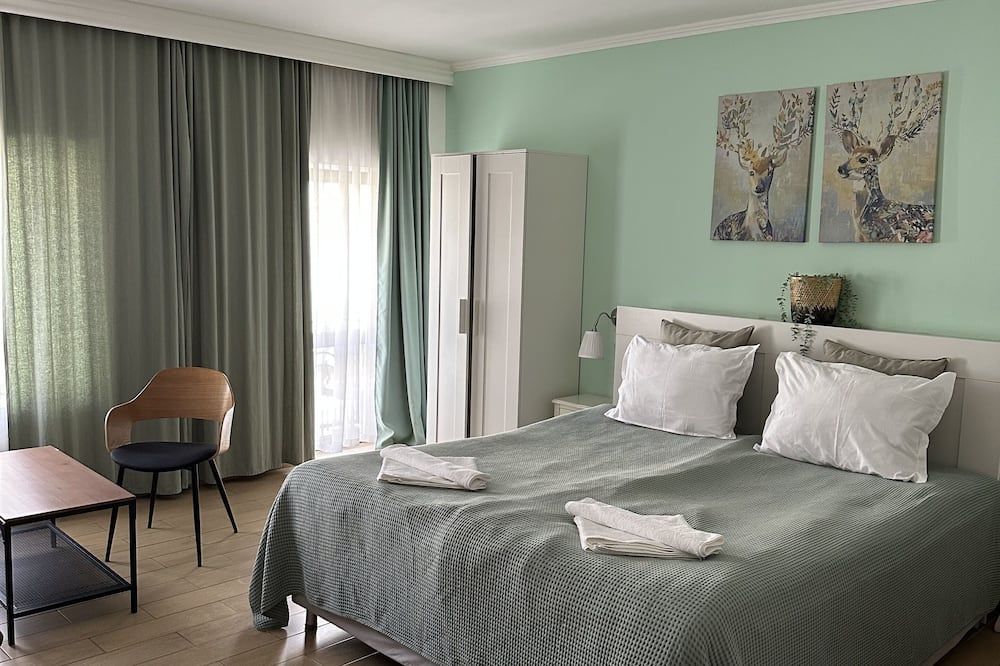 Art Hotel - וארנה
