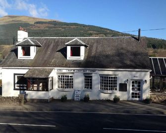 The Golden Larches - Lochearnhead - Building
