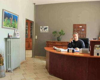 Le Strasbourg Hotel - Montpellier - Front desk