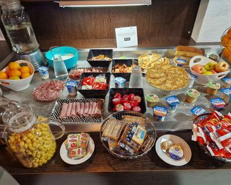 Kyriad Montluçon - Saint Victor - Saint-Victor - Buffet