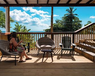 Beach House Beau Vallon - Victoria - Balkon