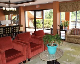 Home Town Inn & Suites - Crestview