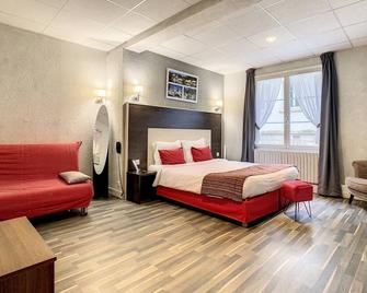 Logis Hotel Beaudon - Pierrefonds - Slaapkamer