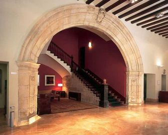 Sercotel Palacio de Tudemir - Orihuela - Escaleras