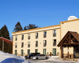 red maple inn and suites - Huntsville - Gebouw