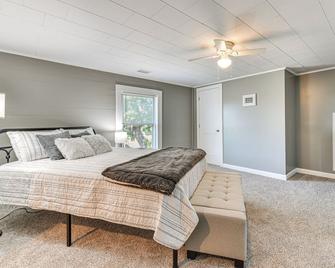 Peaceful Lenoir Home with Valley and Mountain Views! - Lenoir - Спальня