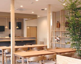 Matoi Hostel & Bar - Takasaki - Restaurante
