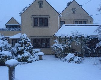 Coombe House - Cheltenham - Edificio