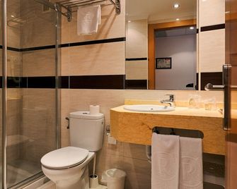 Hotel Castro Real - Oviedo - Baño