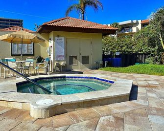 Land's End 1-404 Bay Front - Premier - Saint Pete Beach - Uima-allas