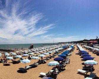 Sunlit Detached Villa With Fenced Garden - Lignano Sabbiadoro - Spiaggia