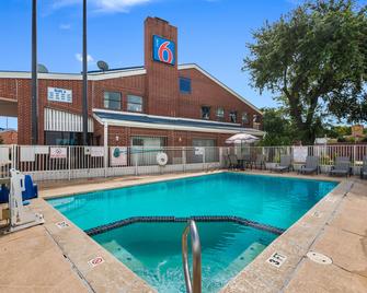 Motel 6-Houston, Tx - Brookhollow - Houston - Uima-allas