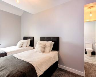 Bondgate Hotel East Midlands Airport - Castle Donington - Спальня