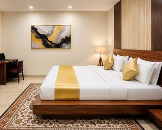 Amaira Hotels & Banquets Near Vaishali Metro Station - Ghaziabad