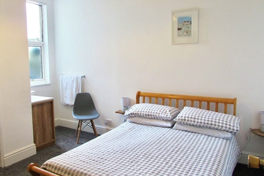 Westward B&B - ניוקי - חדר שינה