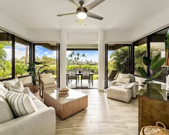 Beautifully Remodeled - Concierge Included - Spectacular View - Vrkcv - Waimea (Big Island) - Living room