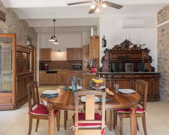 Maison De Vacances Sud Ardèche - Saint-Paul-le-Jeune - Dining room