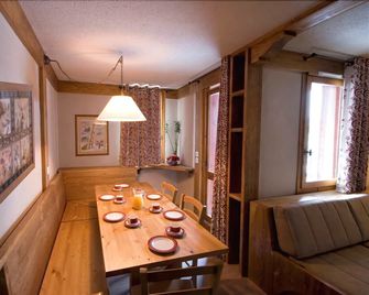 Vacancéole - Le Chalet Montchavin - La Plagne-Tarentaise - Dining room