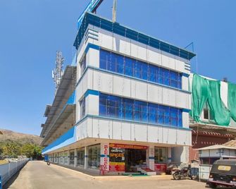 Blooming Paradise - Thekkady - Building