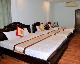 Thai Binh II Hotel - Hue - Bedroom