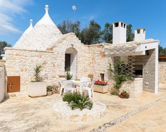 Trulli Isabella by Wonderful Italy - Ostuni - Innenhof