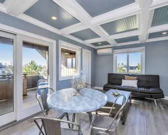 Laze 1br Beachside Home|tennis+pool+clubhouse+pkg - Amagansett - Restaurant