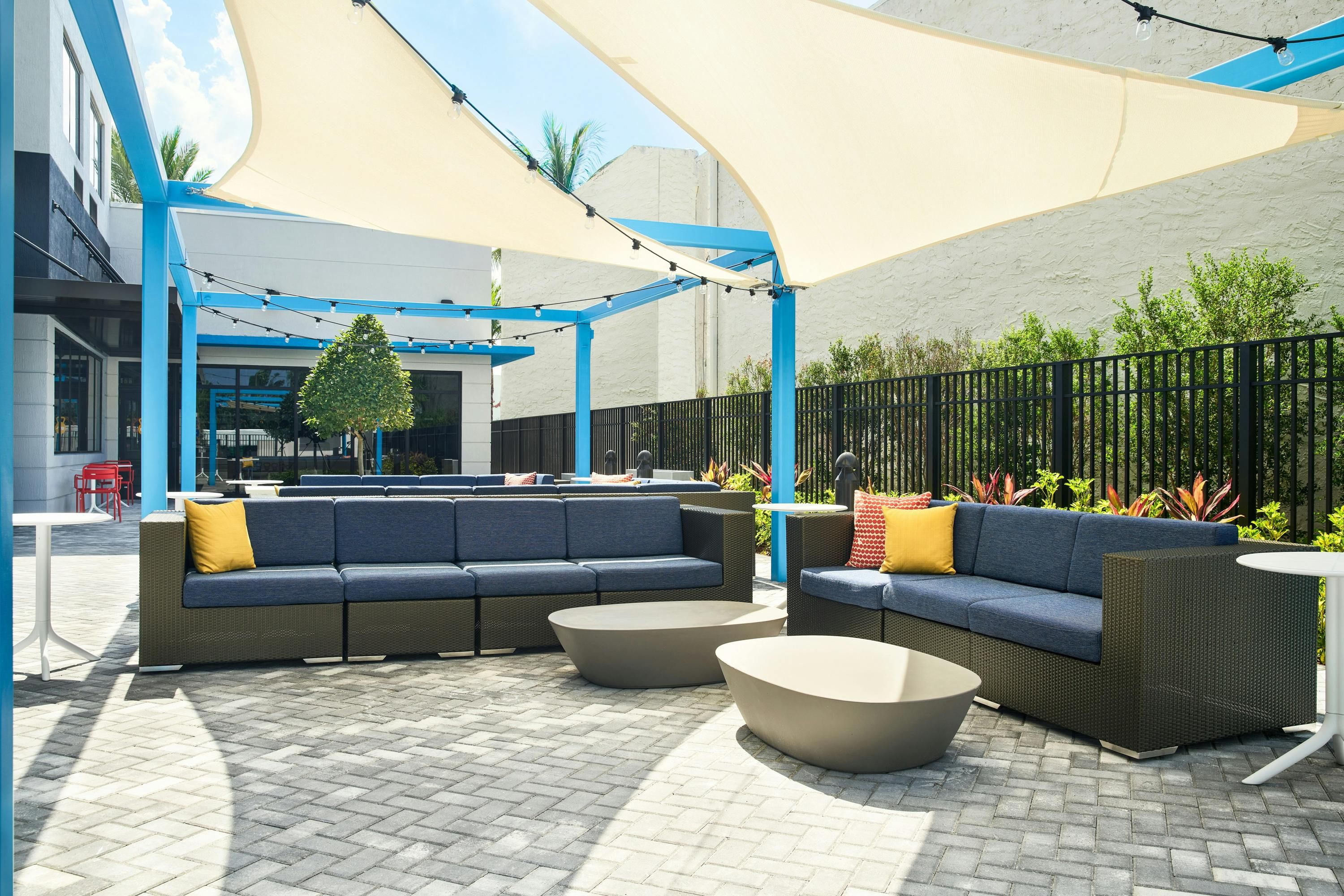 Tru by Hilton Ft. Lauderdale Airport thumbnail 2