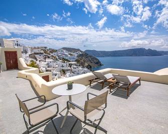 Aloia Villas - Oia - Balcony