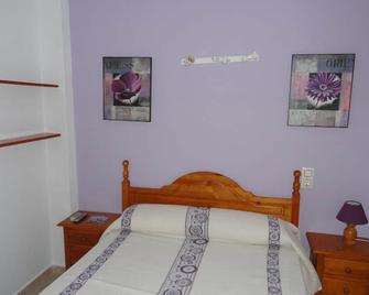 Hostal la Campa - Chiclana de la Frontera - Schlafzimmer