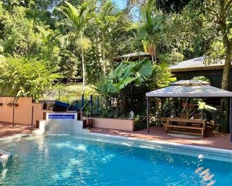 Cairns Rainforest Retreat - 凱恩斯 - 游泳池