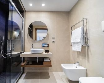 Hotel Liola' - Castrocielo - Baño