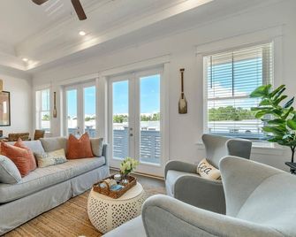 Current Affairs Brand New 2 BR Townhome in Prominence Golf Cart Included - Rosemary Beach - Living room