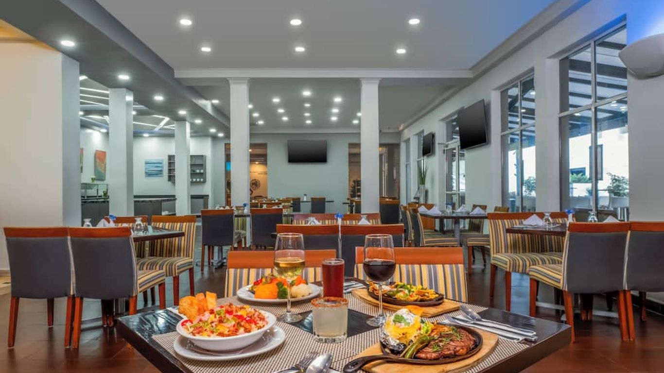 Krystal Urban Monterrey San Jeronimo