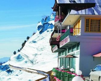 Green Valley Hotel - Malam Jabba - Building