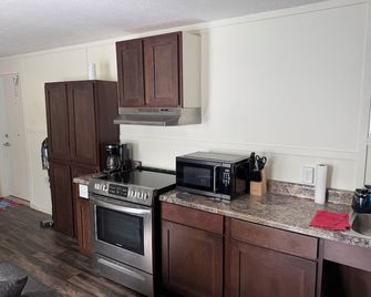 3 Rivers Getaway - Branford - Cocina