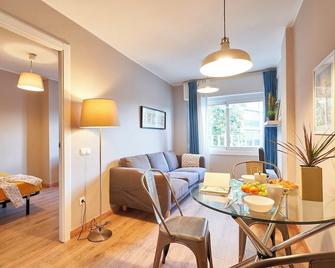 BeBarceloner Sant Andreu Apartments - 3 bedrooms - Barcelona - Spisesal