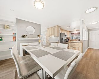 San Jose 4br Sweet Home Prime Location - 2 Master Br - San Jose - Dining room