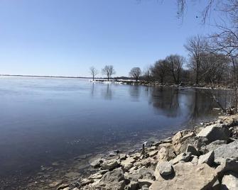 Waterfront cottage near Oconto - Oconto - Playa