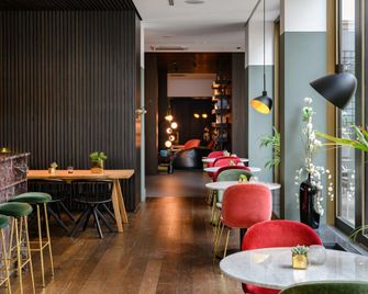 Mercure Hotel Wiesbaden City - Wiesbaden - Bar