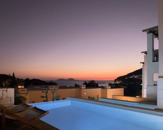 Stunning Agios Vasilios Suite | Allen Suite | 2 Bedrooms - Agios Vasilios - Pool