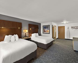 Quality Inn and Suites - Caribou - Bedroom