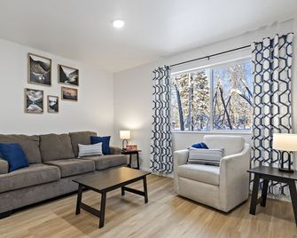 Cozy Retreat in Eagle River, Ak - Eagle River - Sala de estar