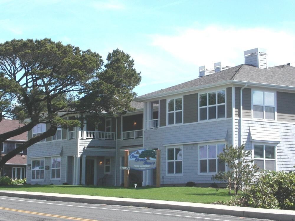 Sea Breeze Court - קנון ביץ' - בניין