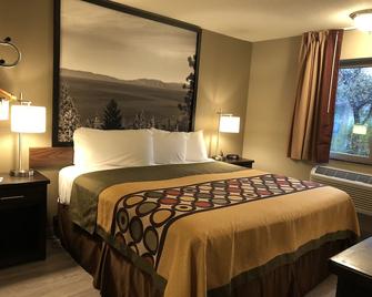 Super 8 by Wyndham Redding - רדינג - חדר שינה