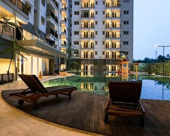 Unique And Fresh 1Br Signature Park Grande Apartment - Jacarta