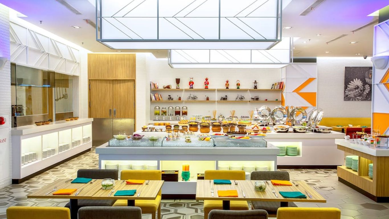 Harris Hotel & Conventions Kelapa Gading