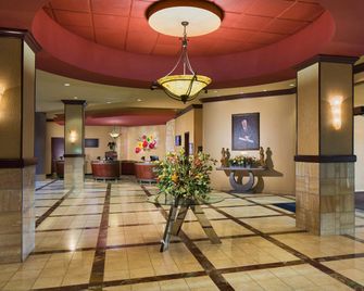 Embassy Suites by Hilton Charlotte Concord Golf Resort & Spa - Concord - Hall d’entrée