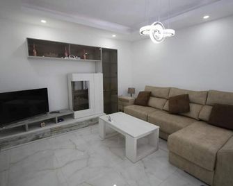 Modern apartment located in the center and located minutes from all attractions. - Saint Paul’s Bay - Salon