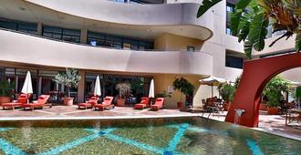 Lancaster Tamar Hotel - Beirut - Svømmebasseng